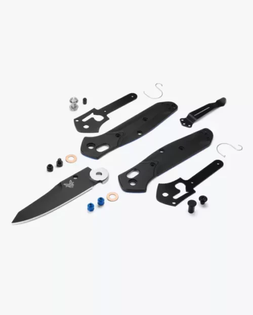 2024-04-20_b1f65b9f-3248-4f0a-9dbe-f45b44ab86fc_768x.webp Benchmade Mini Osborne 945Bk-1 Folding Knife - Black &Amp; Blue G10 - Image 5